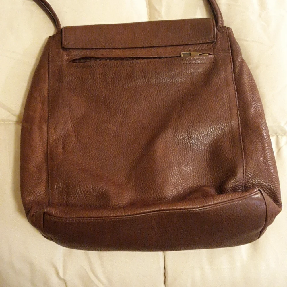 Wilson's Brown Pebble Leather Purse - Picture 3 of 8